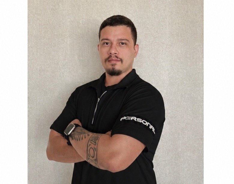 Nathan Oliveira, personal trainer especialista em treinamento feminino